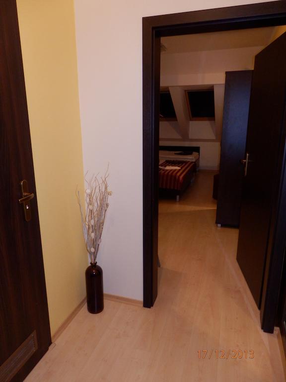 Free Apartman Bešeňová الغرفة الصورة