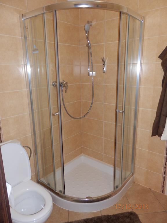 Free Apartman Bešeňová الغرفة الصورة